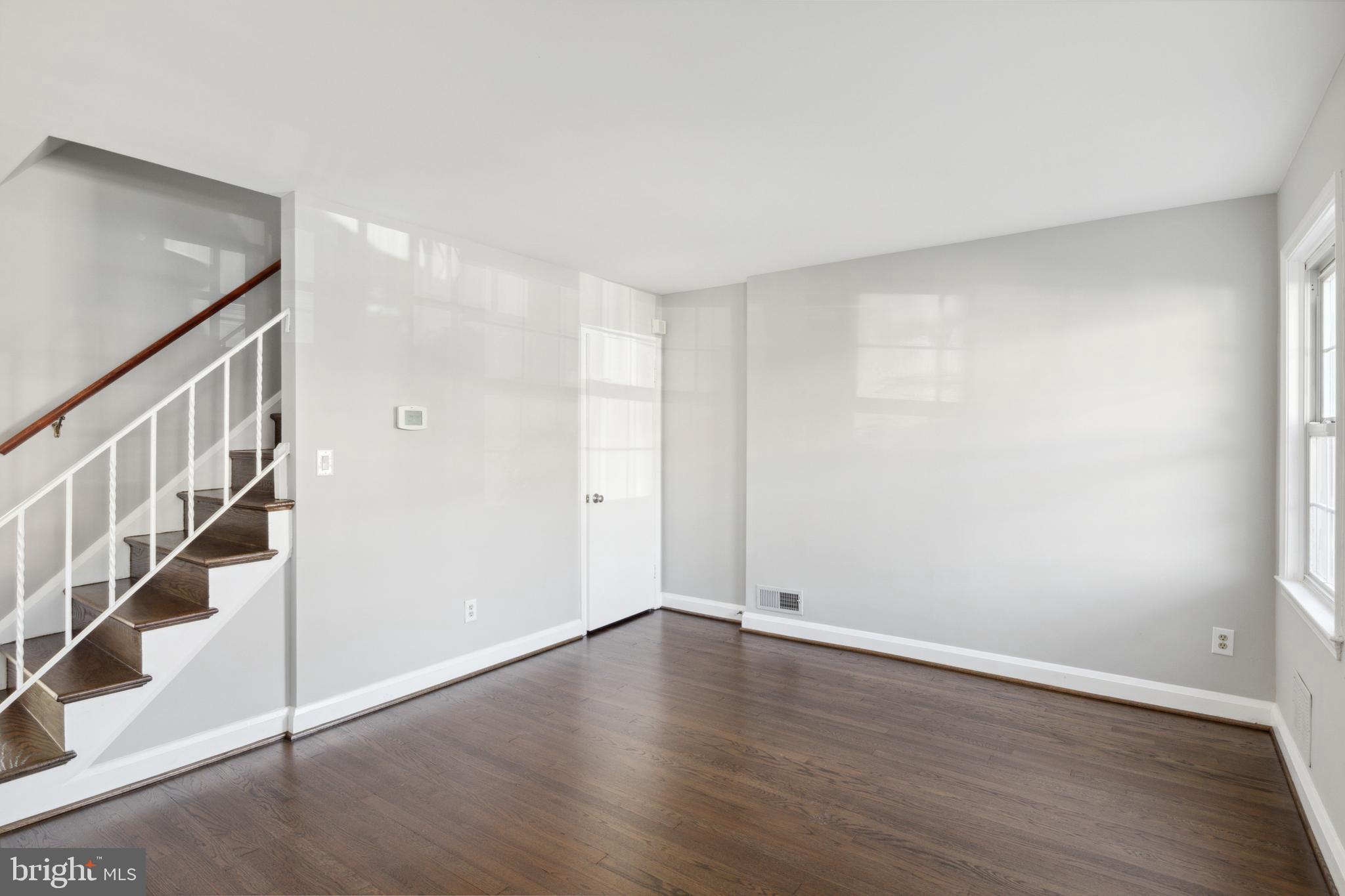 MEDFIELD - Residential