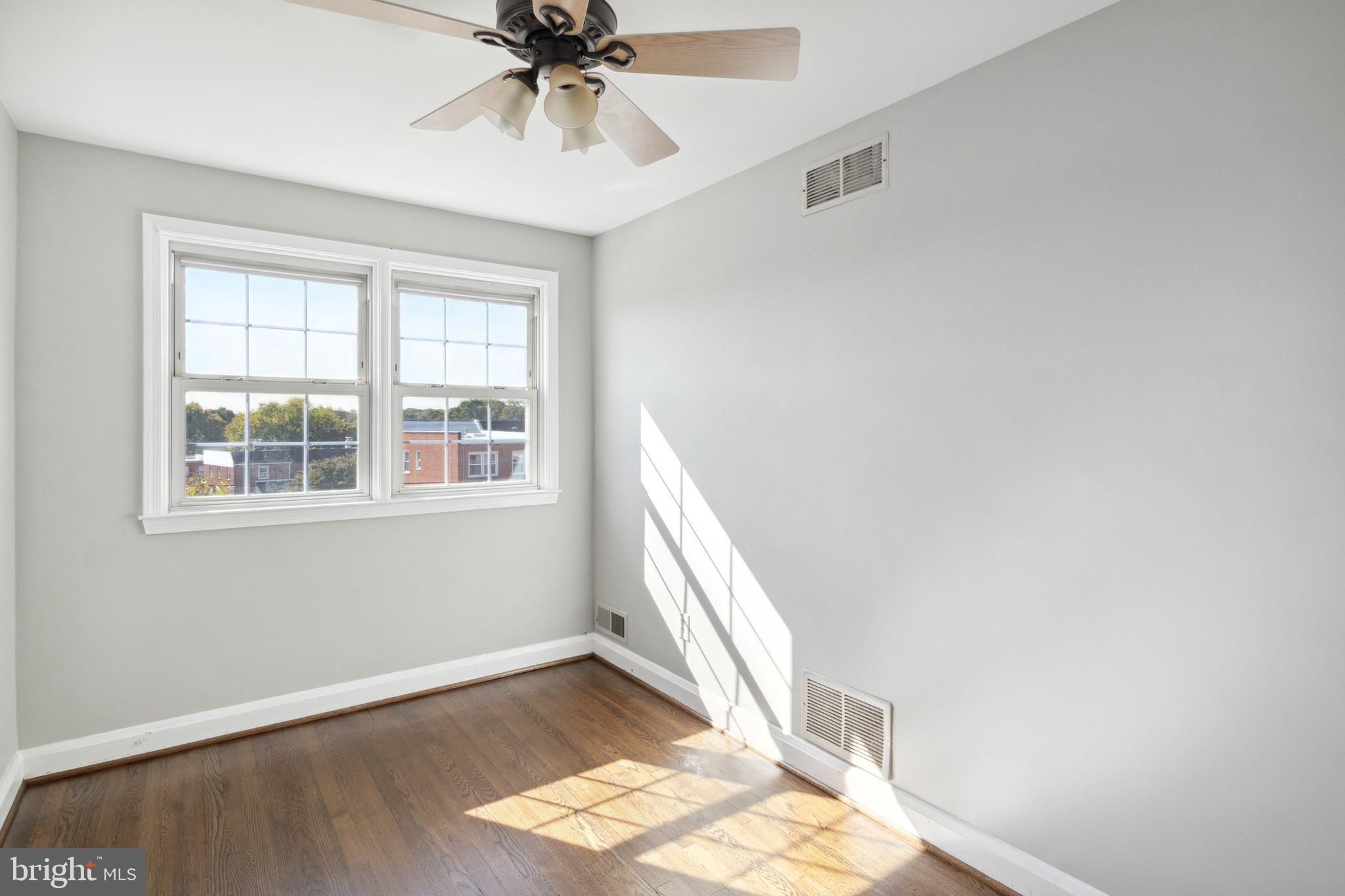 MEDFIELD - Residential