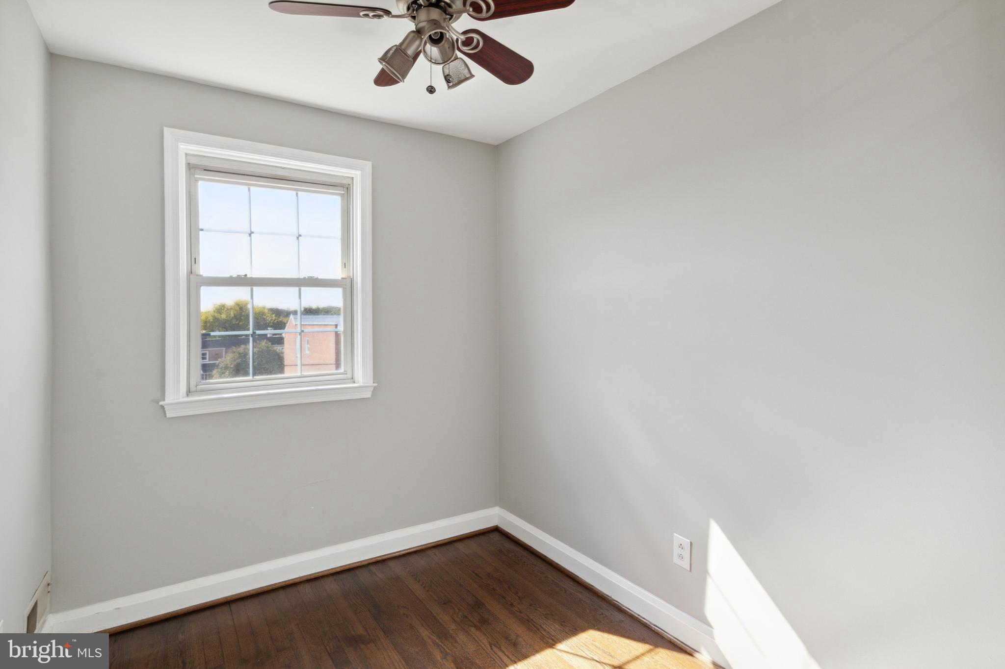 MEDFIELD - Residential