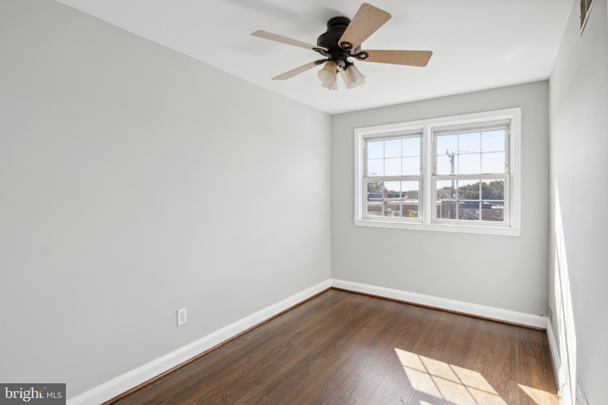 MEDFIELD - Residential