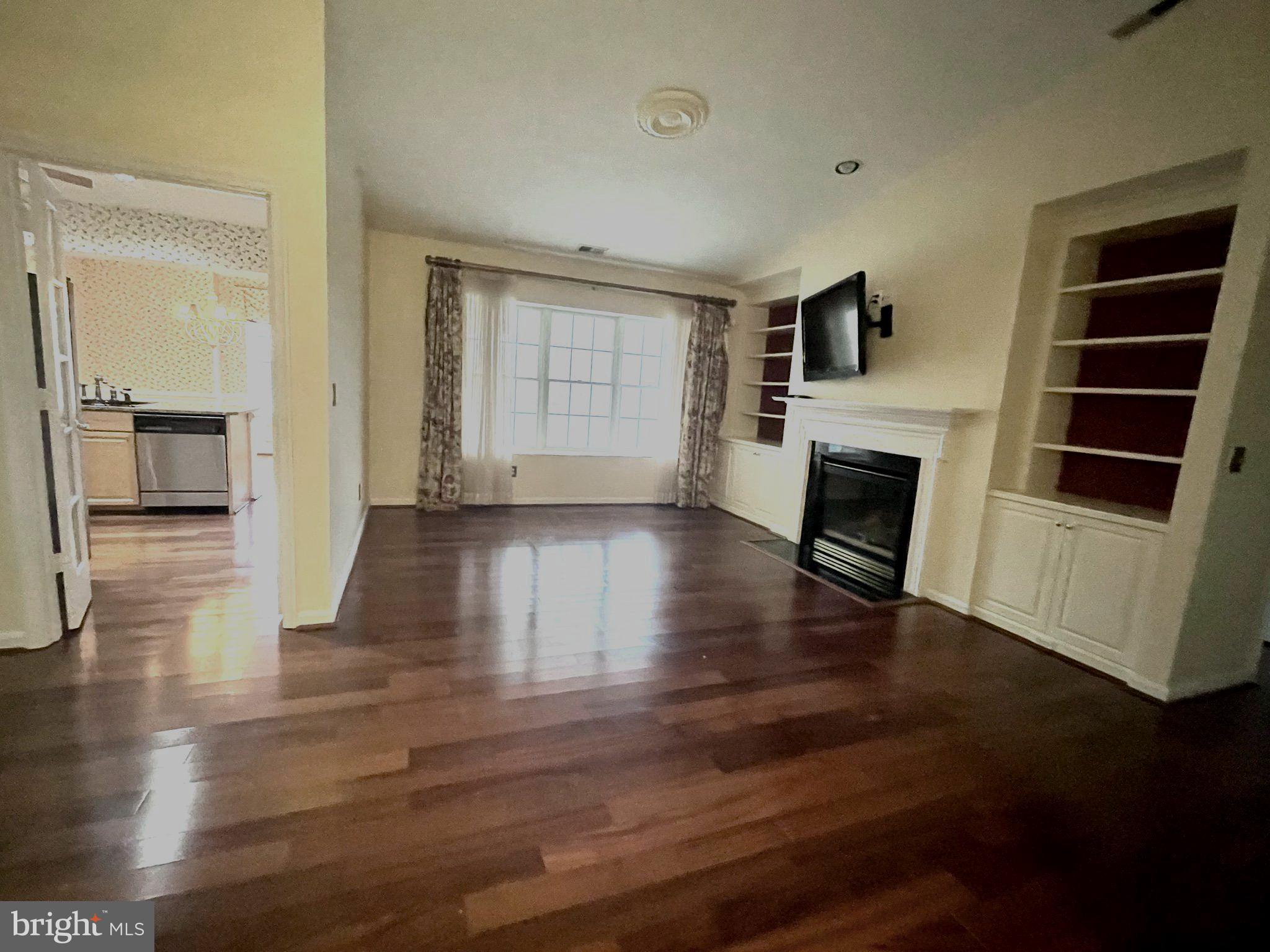 ROSSLARE RIDGE - Residential