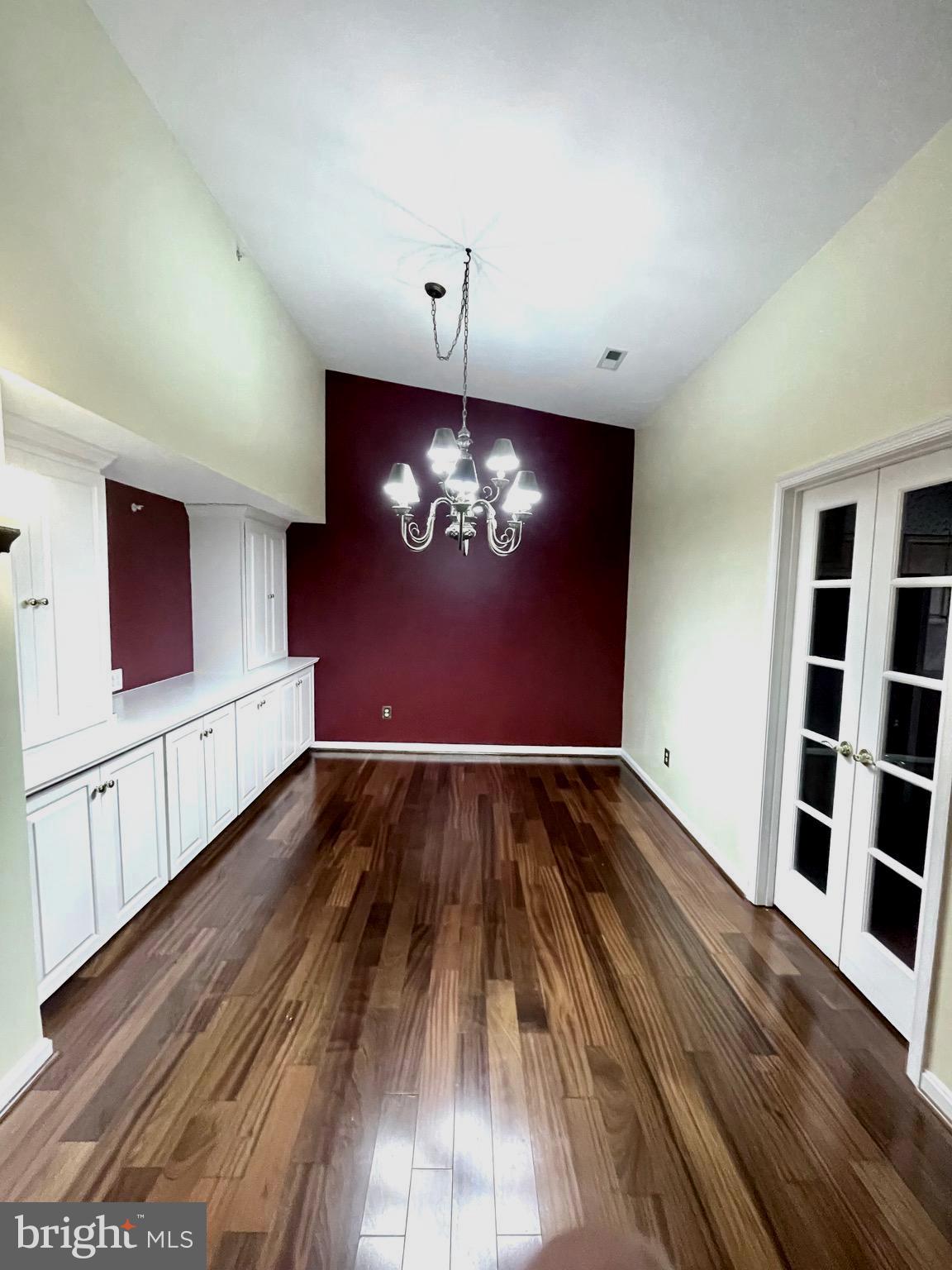 ROSSLARE RIDGE - Residential