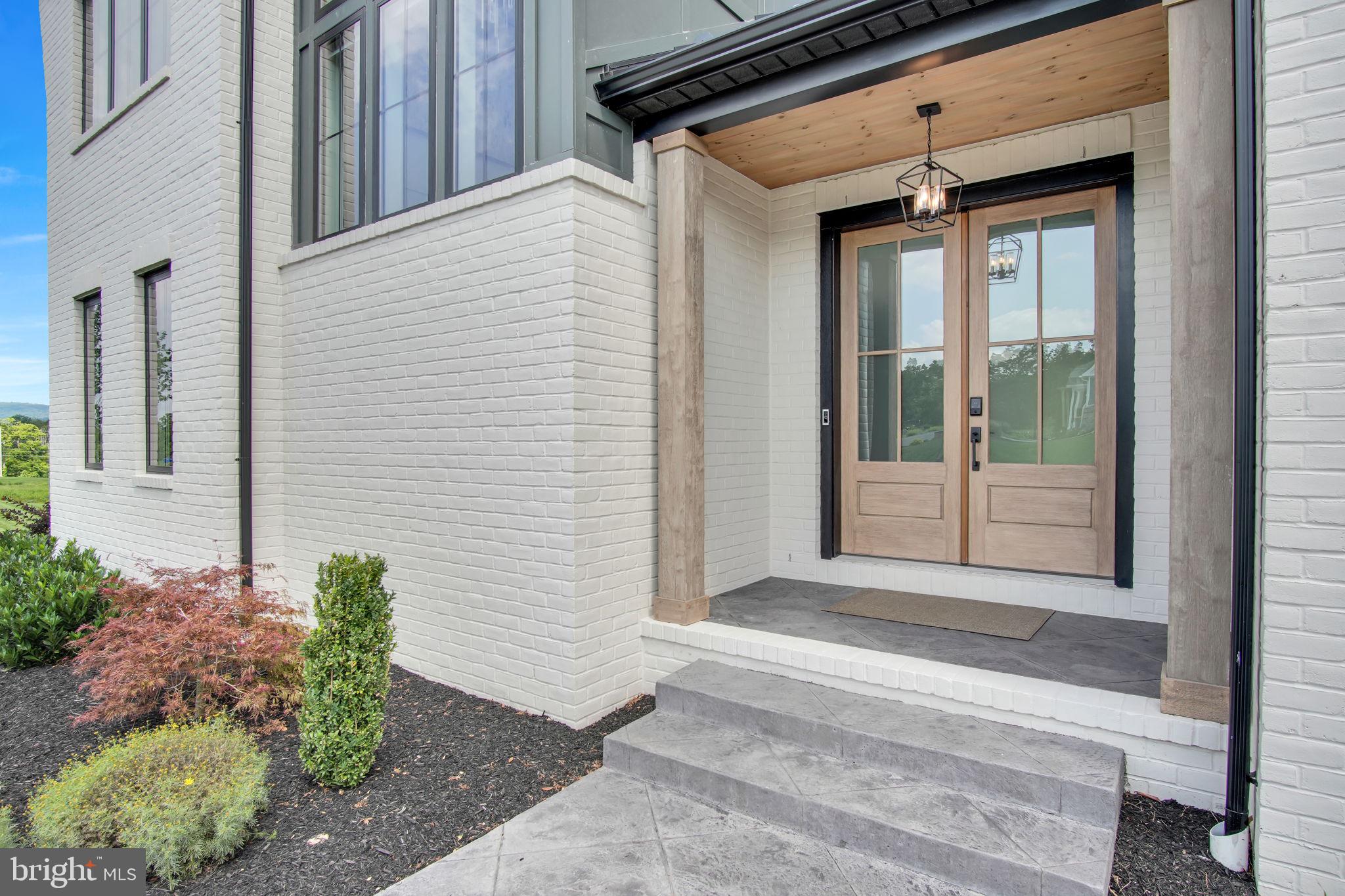 8 SAILFISH DRIVE