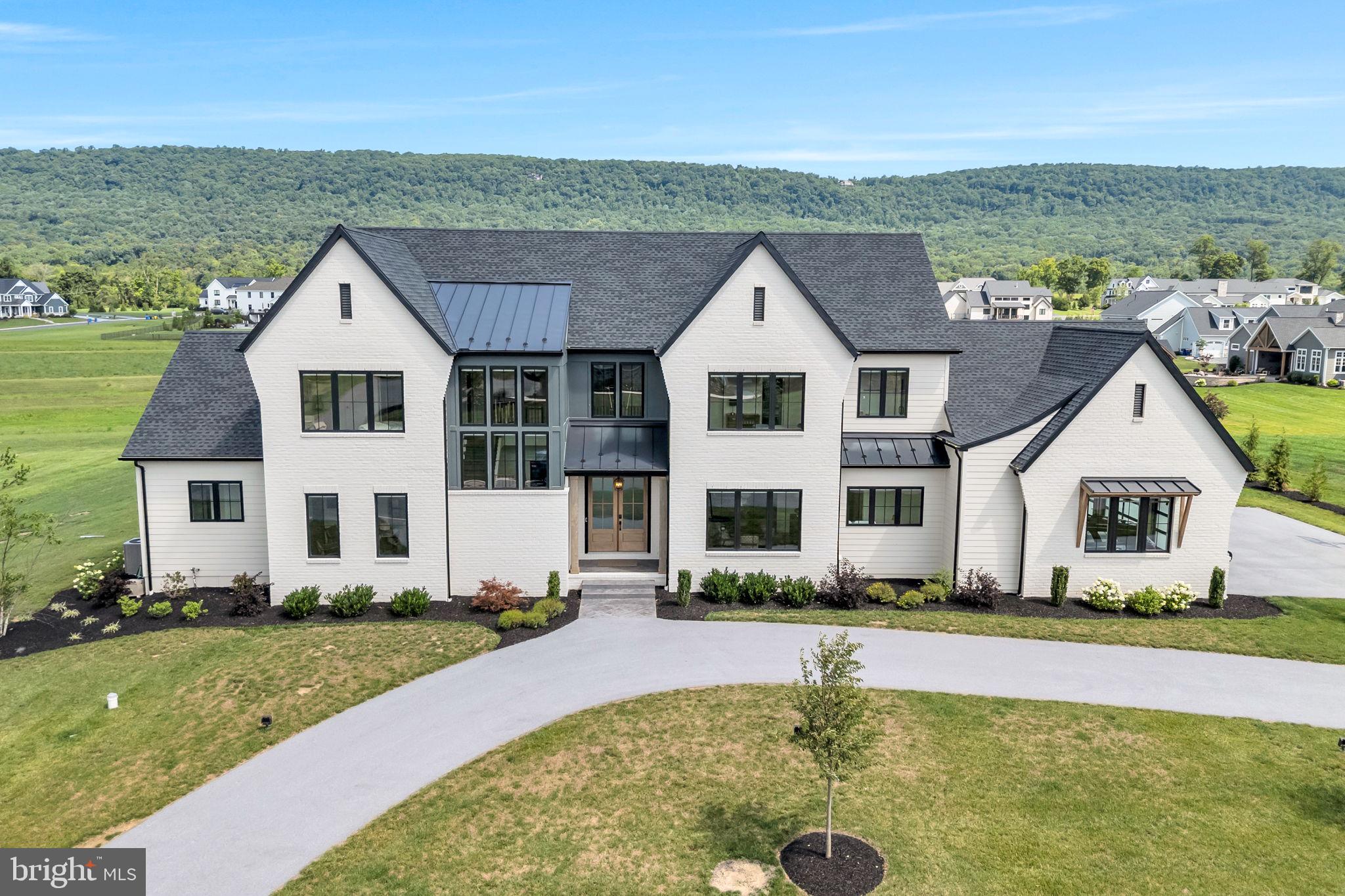 8 SAILFISH DRIVE