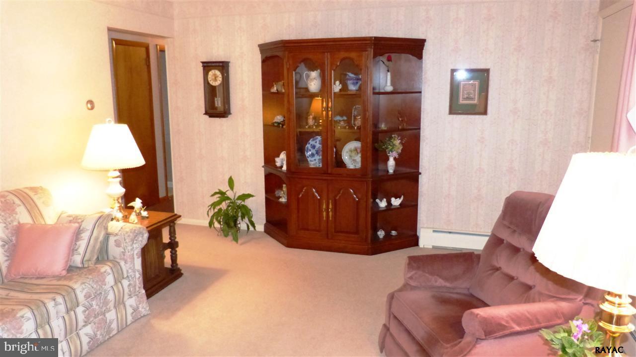 COLONIAL HEIGHTS - Residential