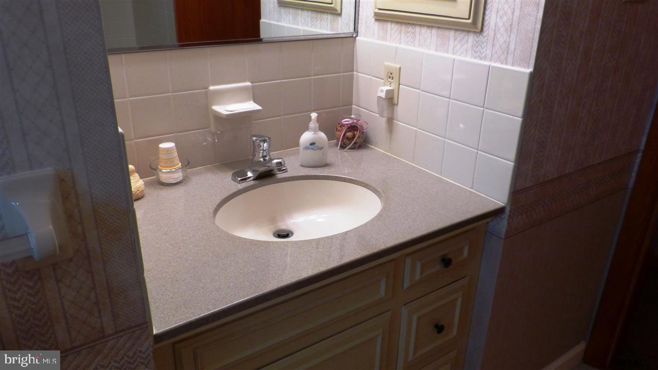 COLONIAL HEIGHTS - Residential