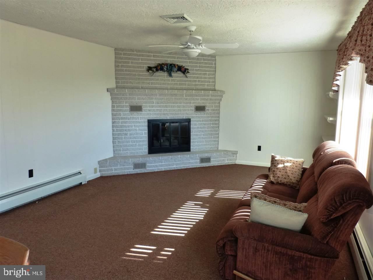 COLONIAL HEIGHTS - Residential