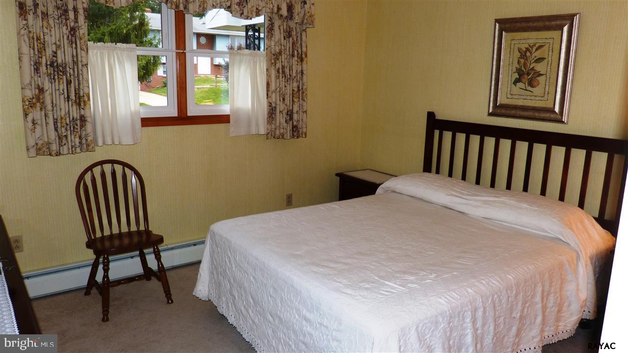 COLONIAL HEIGHTS - Residential