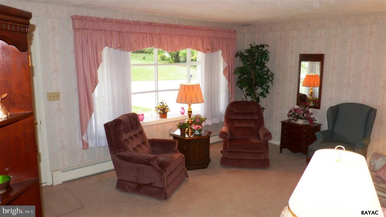 COLONIAL HEIGHTS - Residential