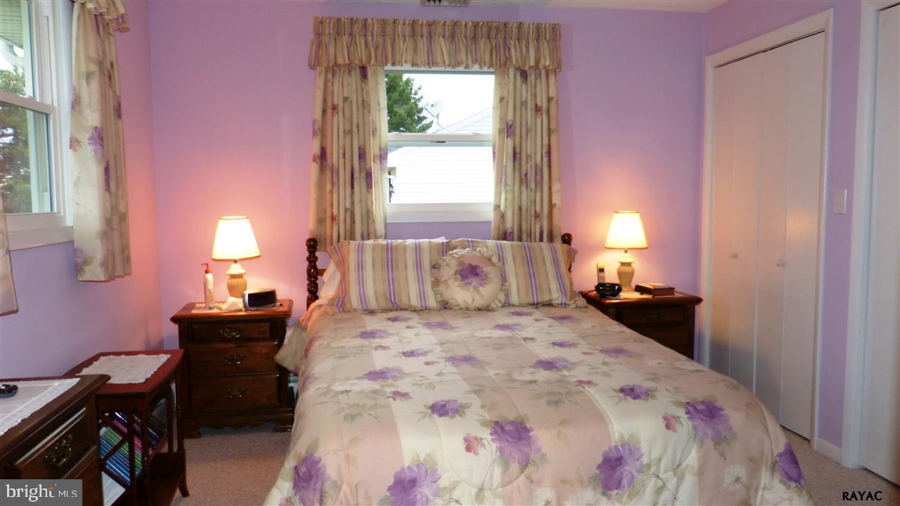COLONIAL HEIGHTS - Residential