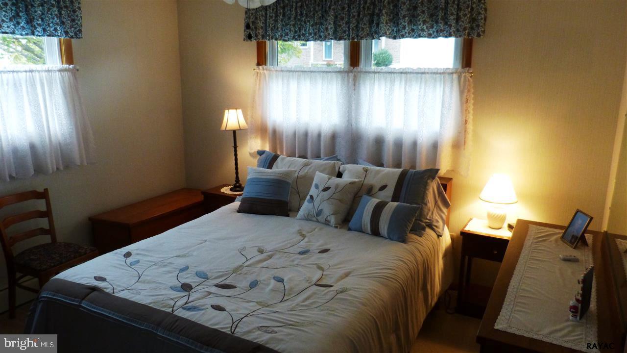 COLONIAL HEIGHTS - Residential