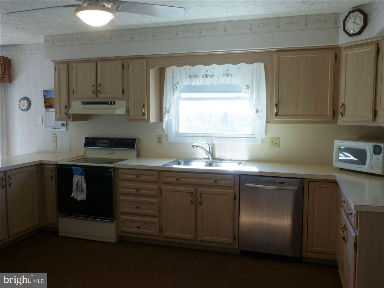 COLONIAL HEIGHTS - Residential