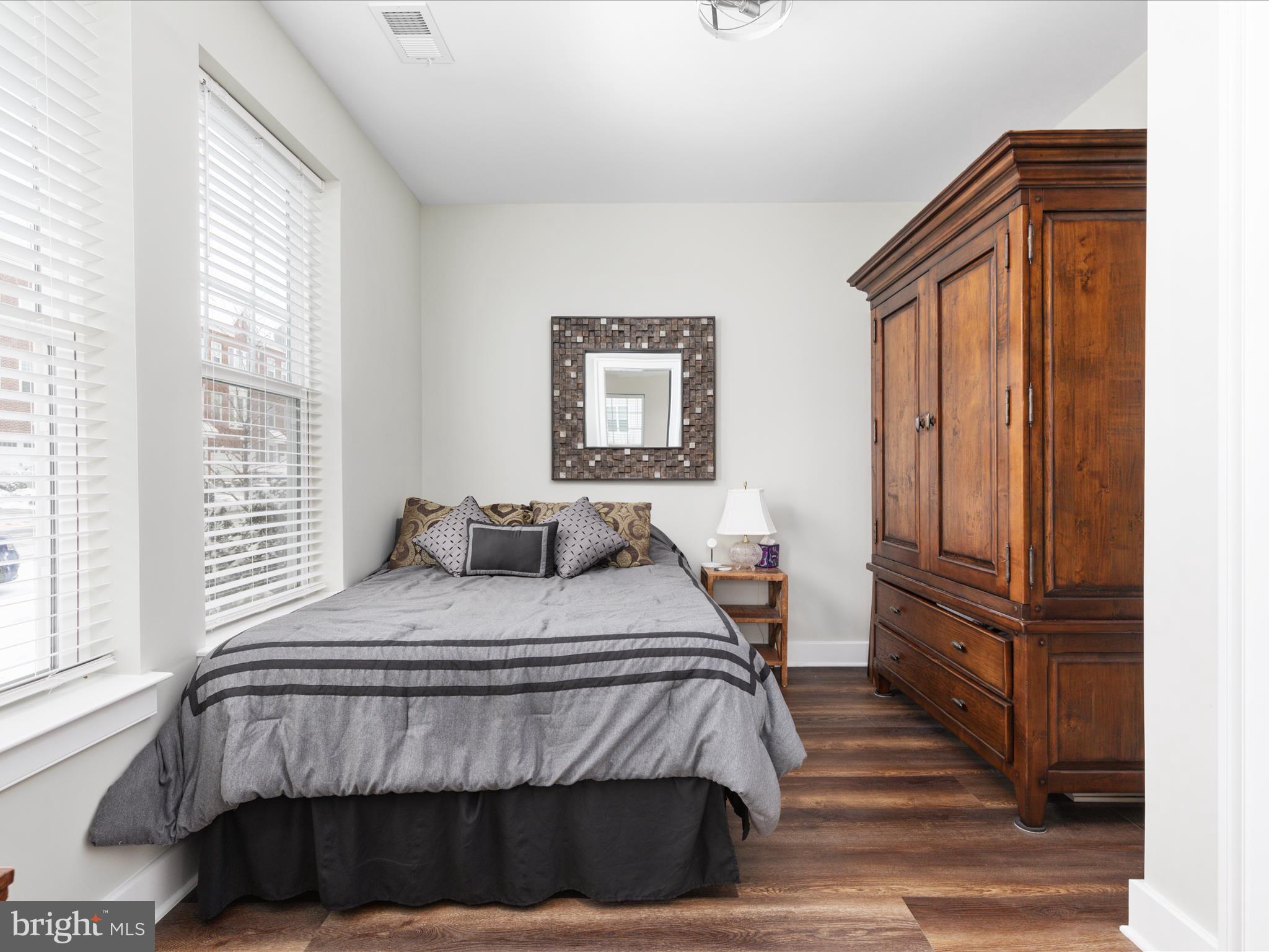 GOOSE CREEK - Residential