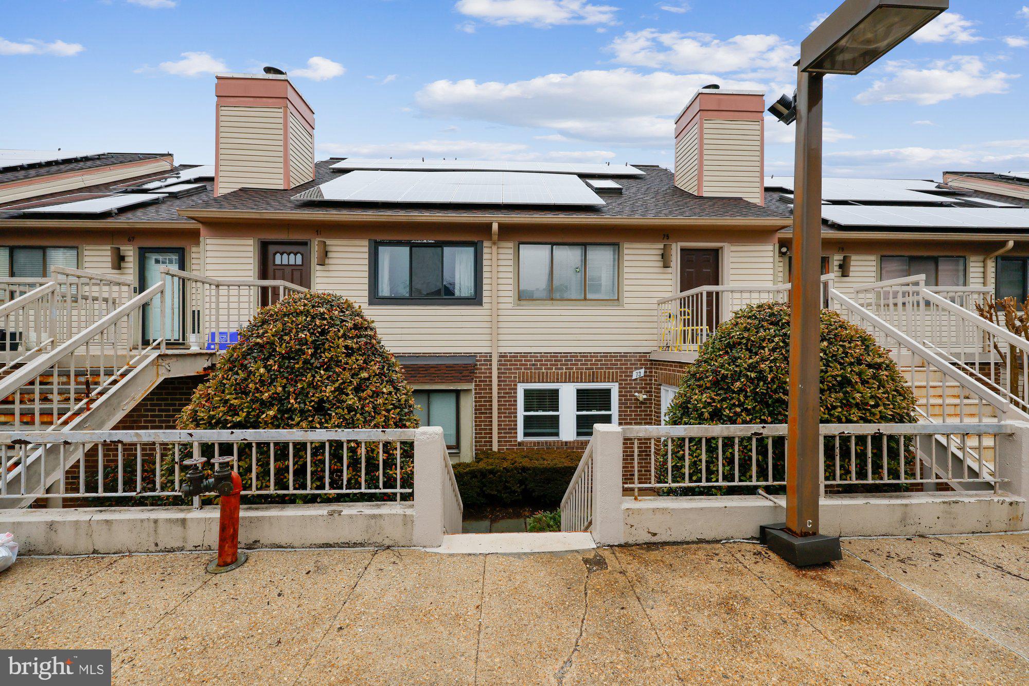 73 HAWTHORNE COURT NE 73