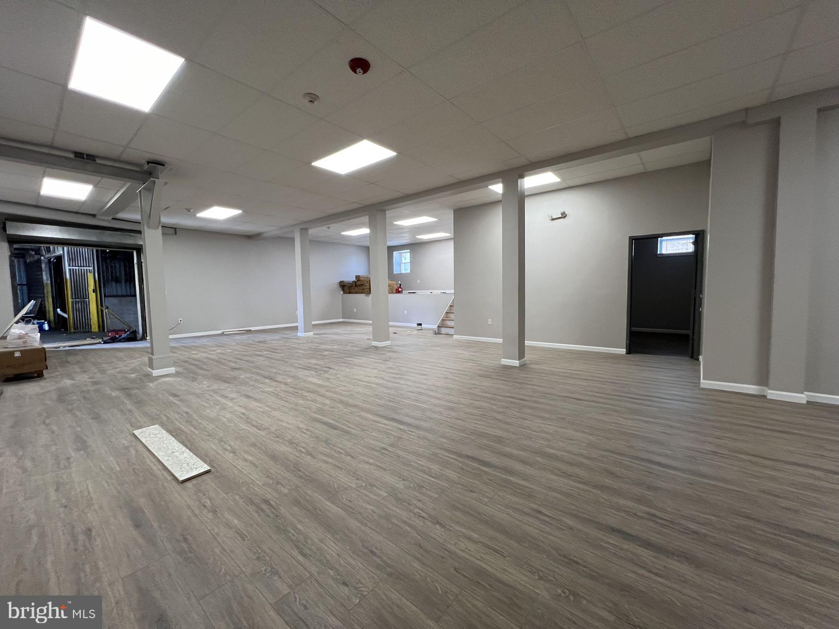 PHILADELPHIA - Commercial Lease