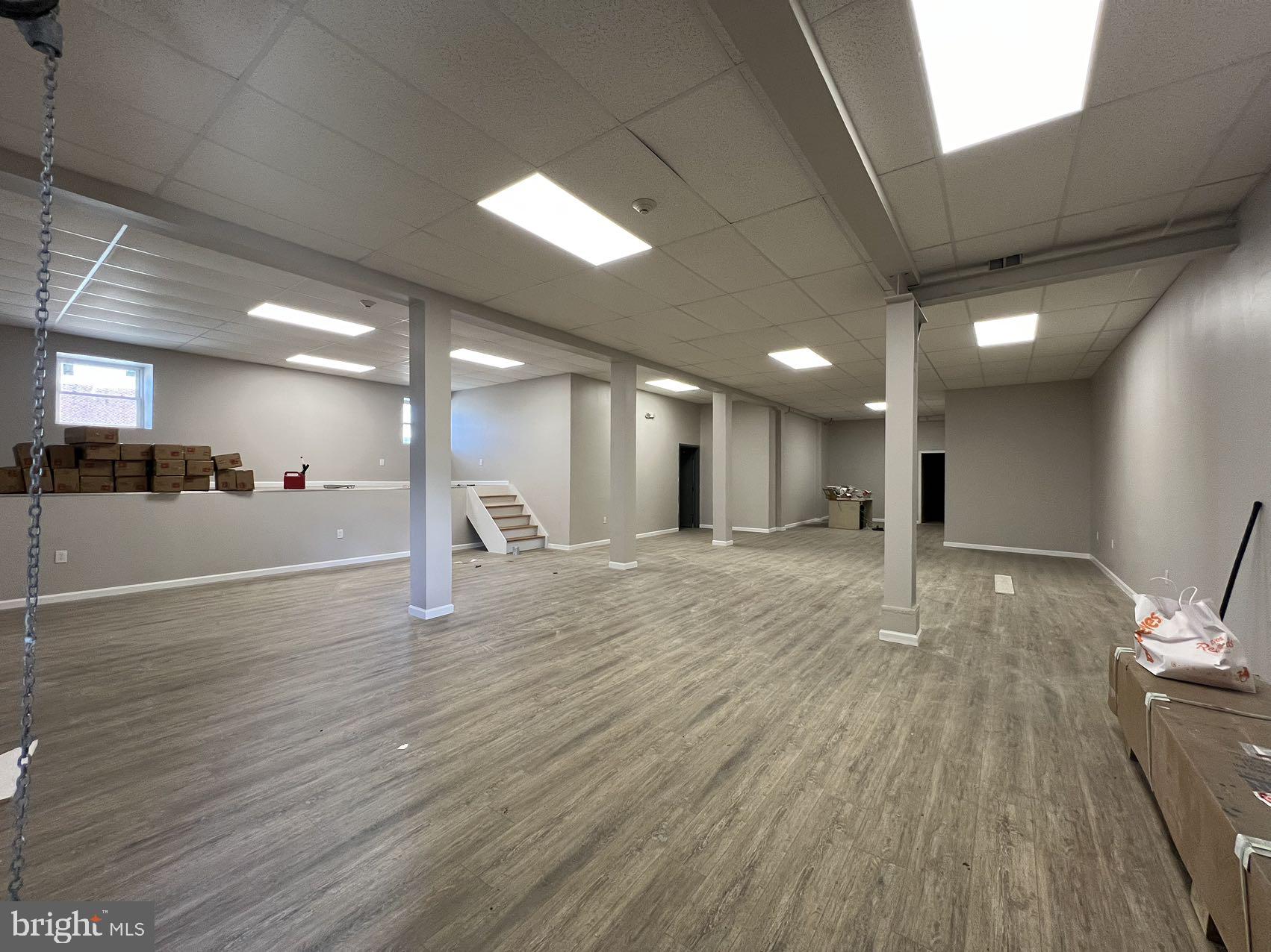 PHILADELPHIA - Commercial Lease