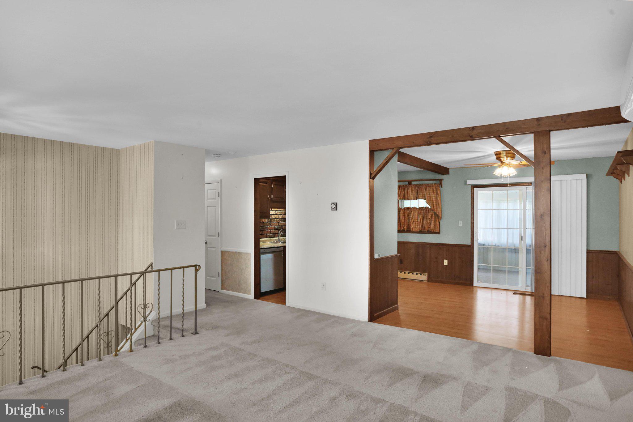 320 N WALNUT STREET