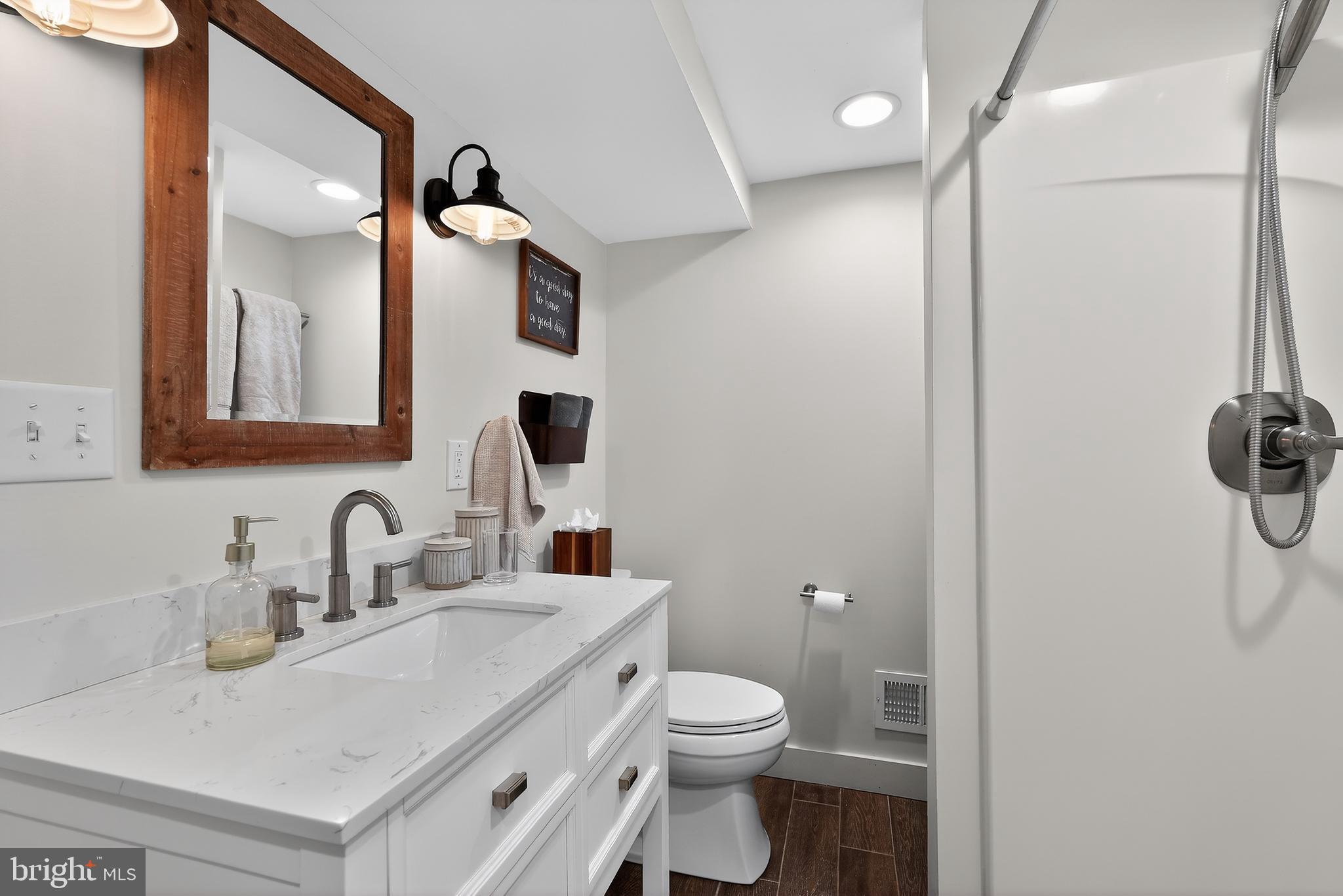 CANNON WOODS - Residential