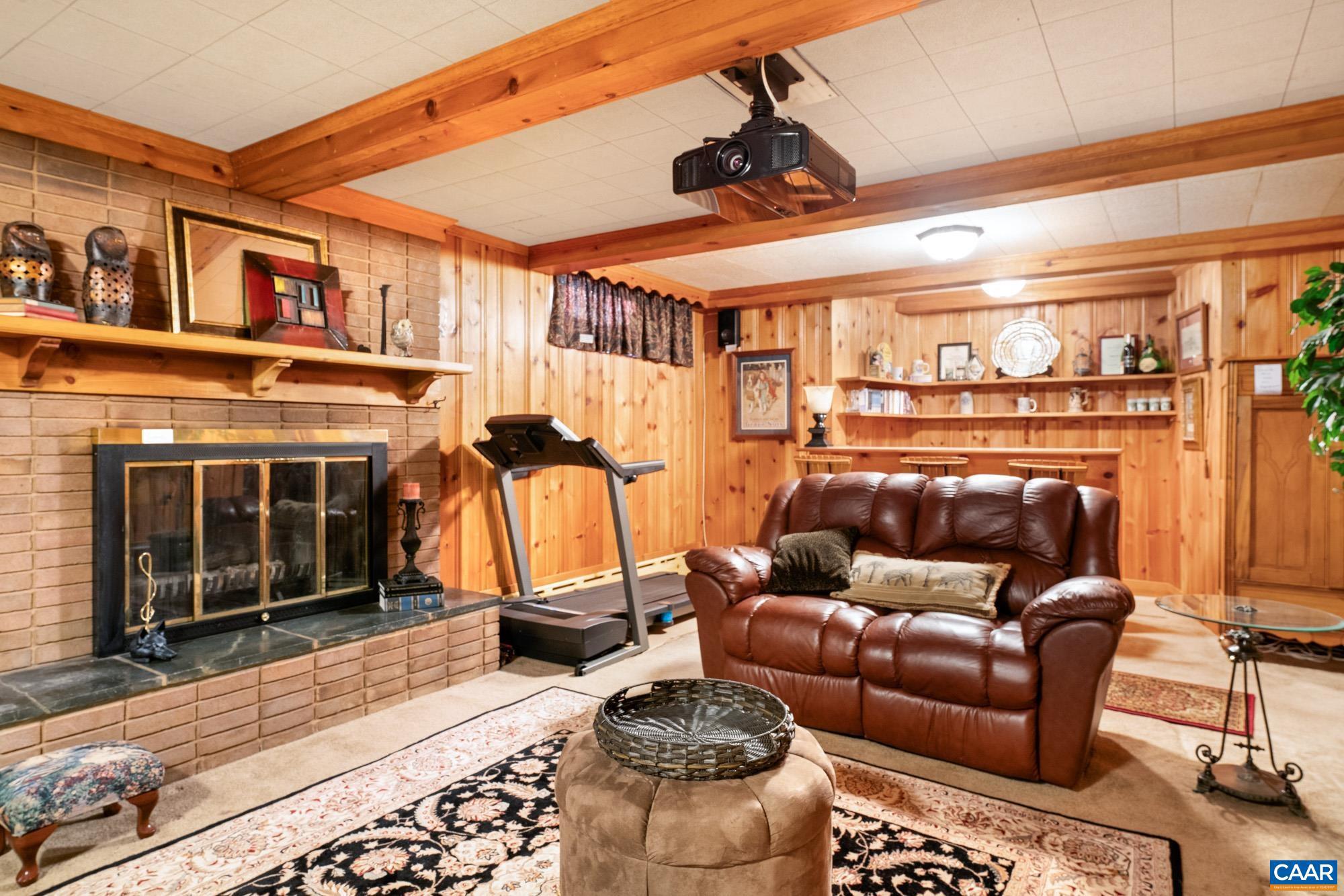 FAIRWAY HILLS - Residential