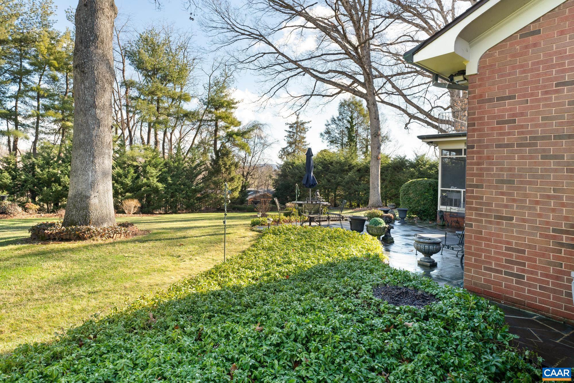 FAIRWAY HILLS - Residential