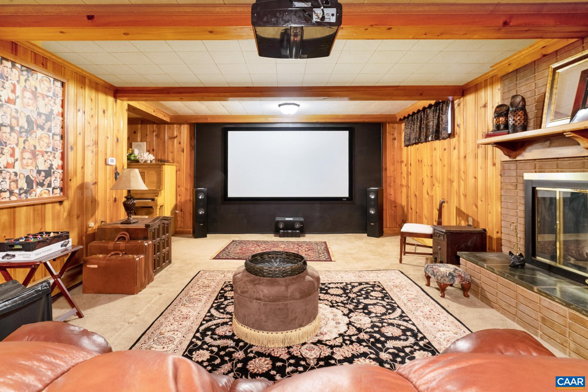 FAIRWAY HILLS - Residential