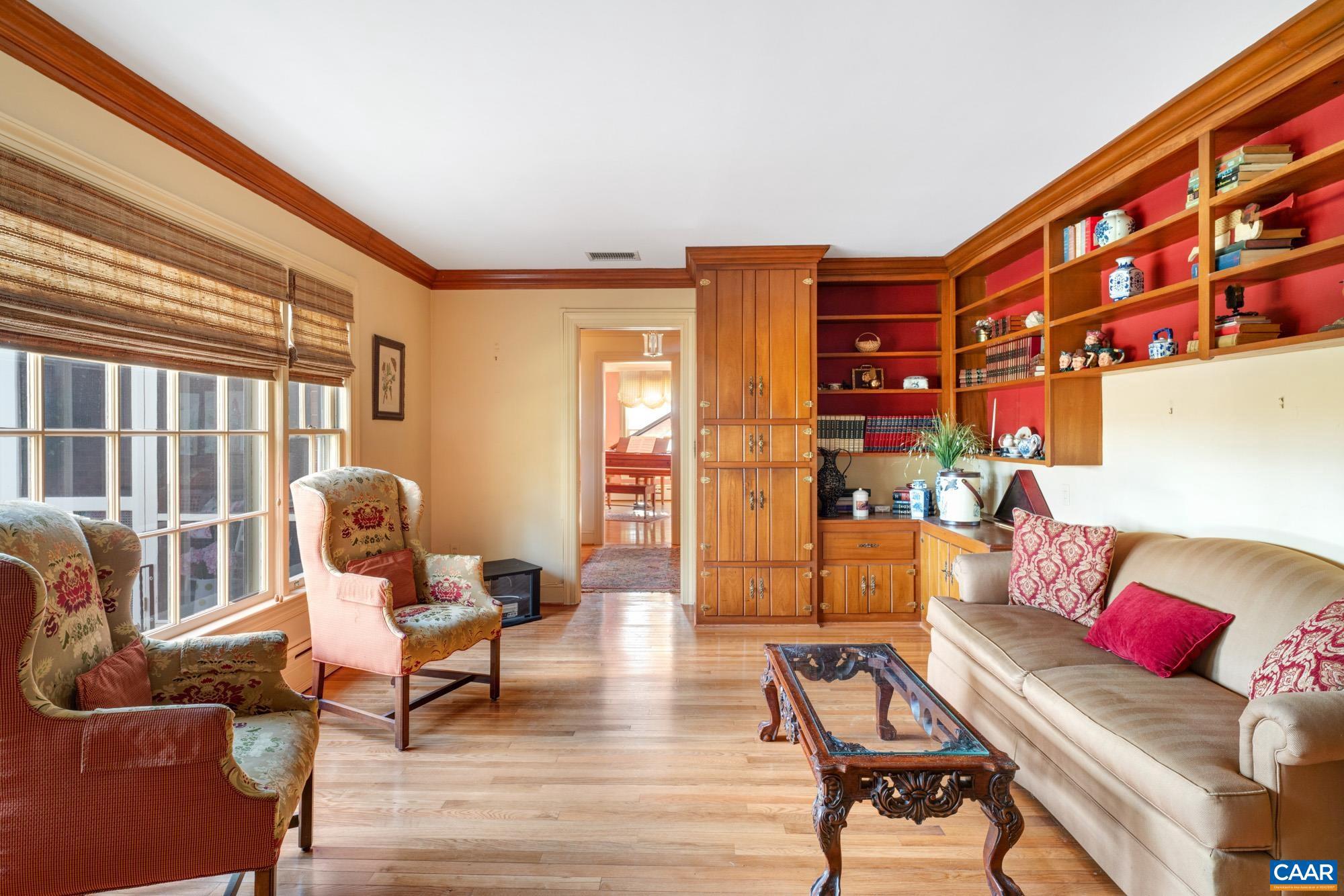 FAIRWAY HILLS - Residential