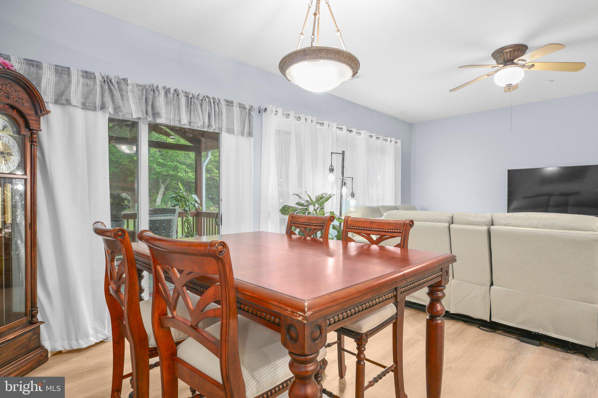 FALLS RUN - Residential