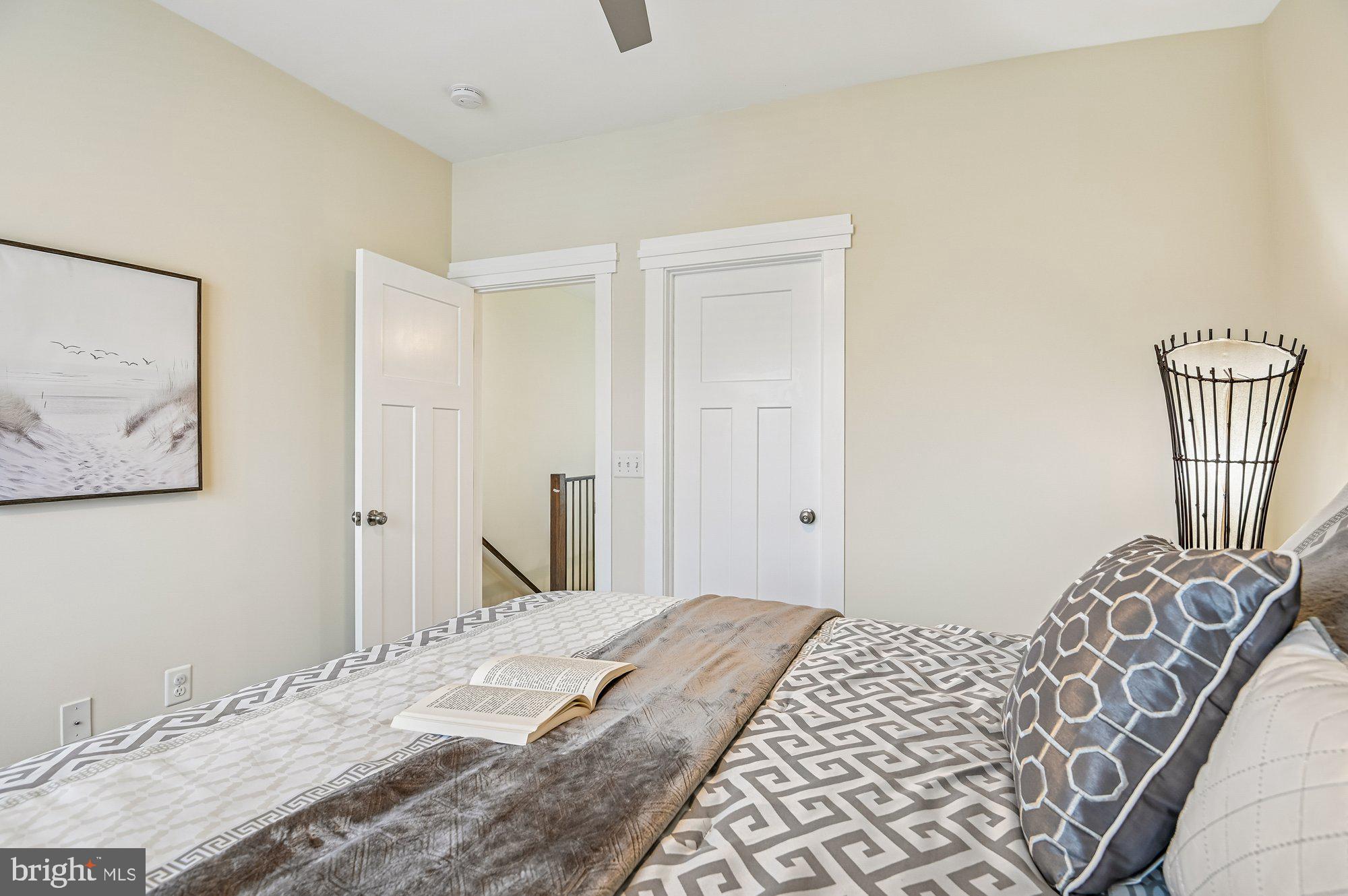 ADMIRALS SQUARE - Residential