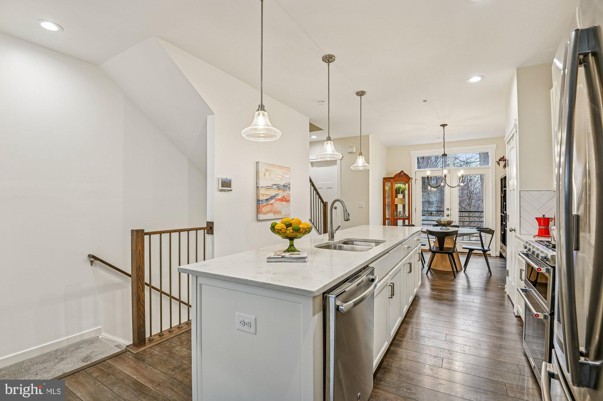 ADMIRALS SQUARE - Residential