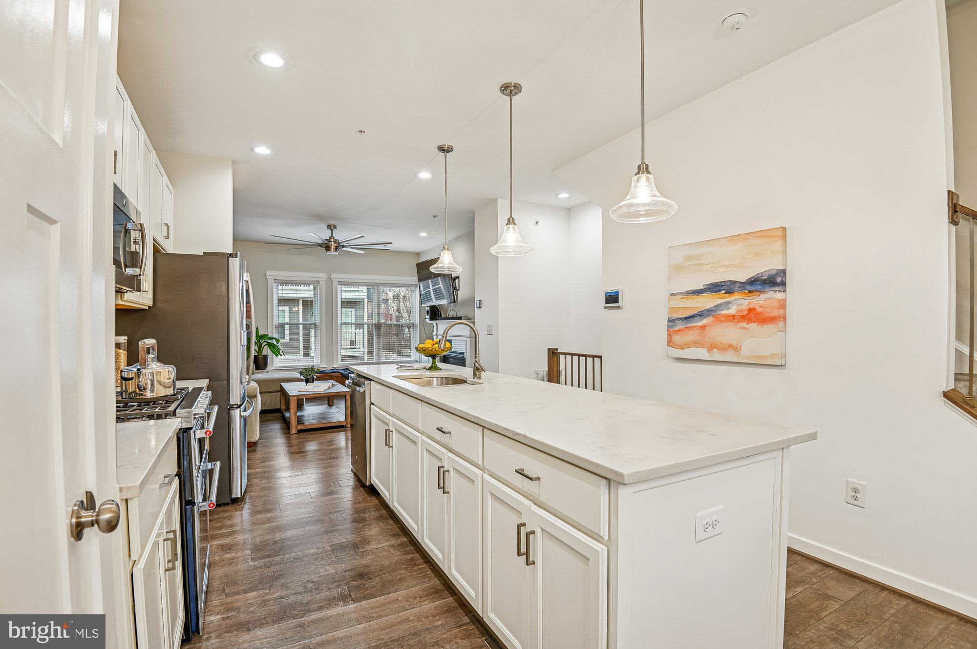 ADMIRALS SQUARE - Residential