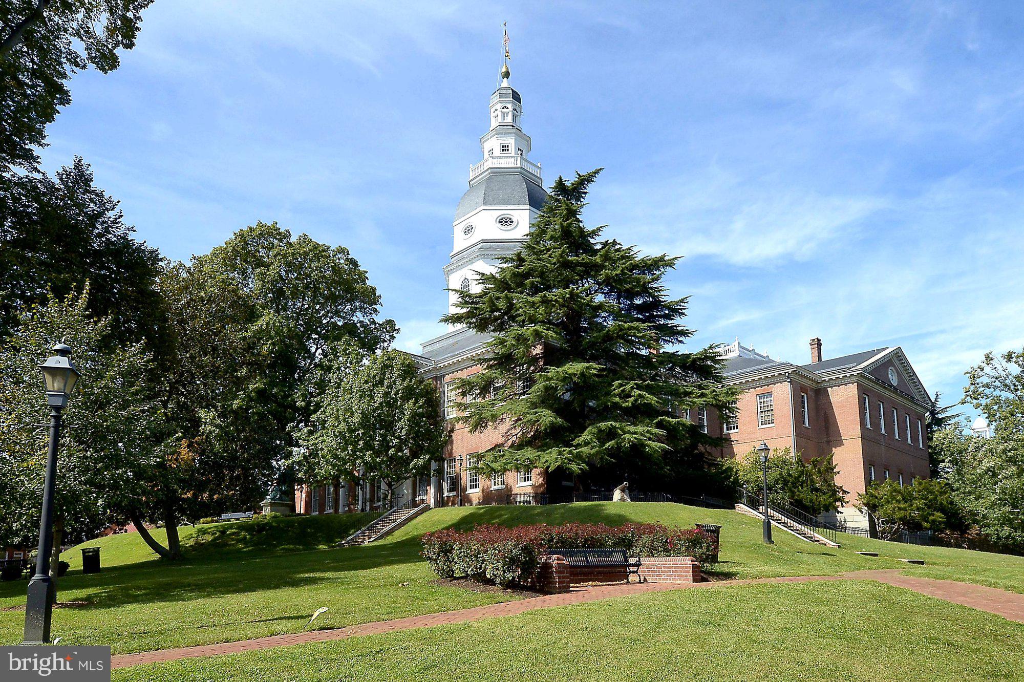 ADMIRALS SQUARE - Residential