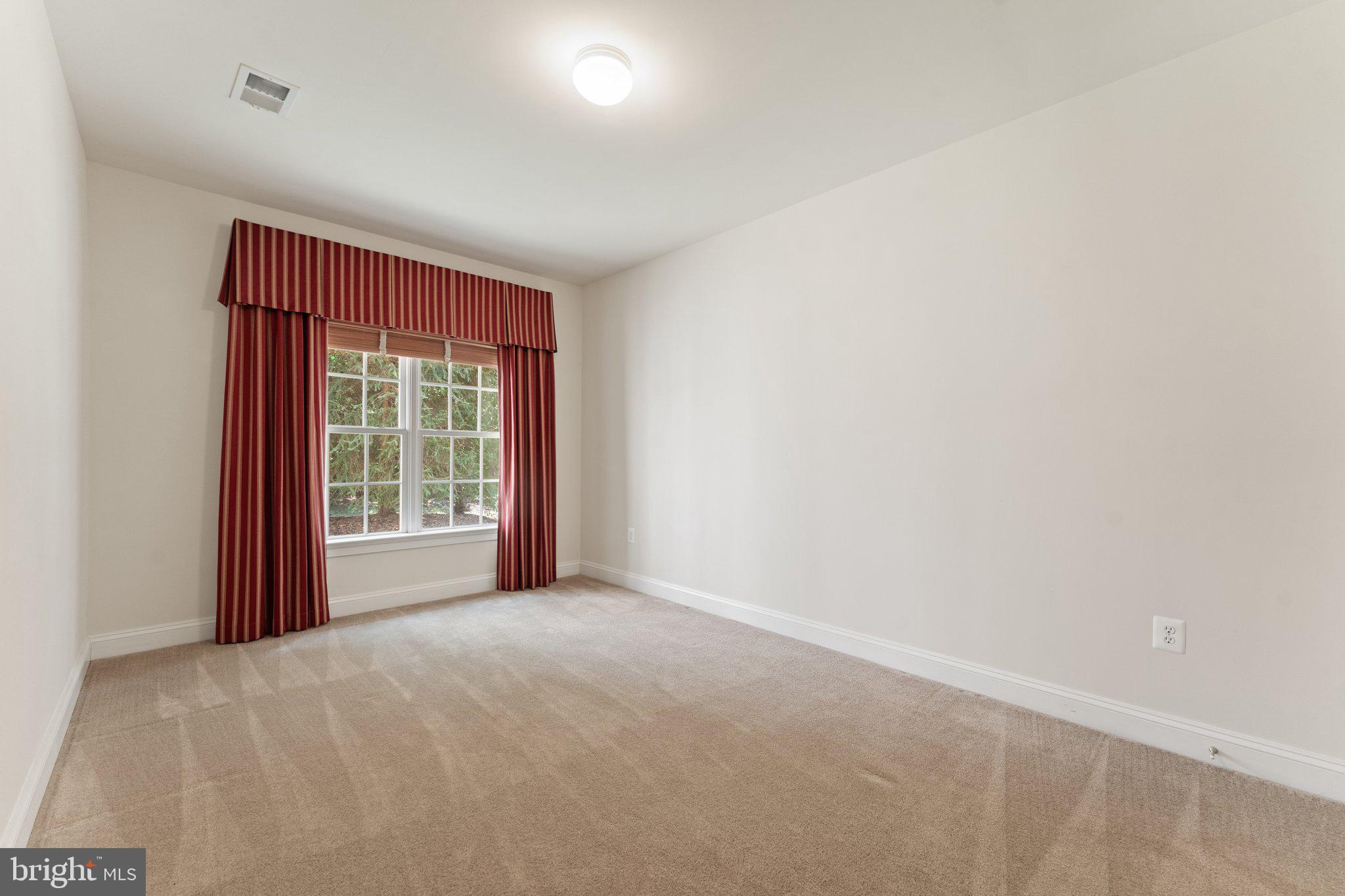 PICKETT'S RESERVE - Residential