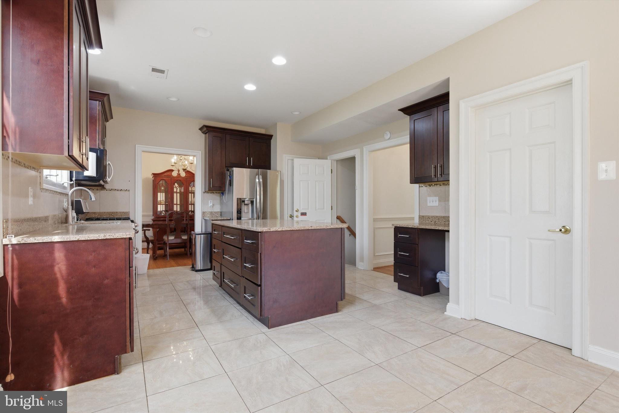 COLESVILLE OUTSIDE - Residential