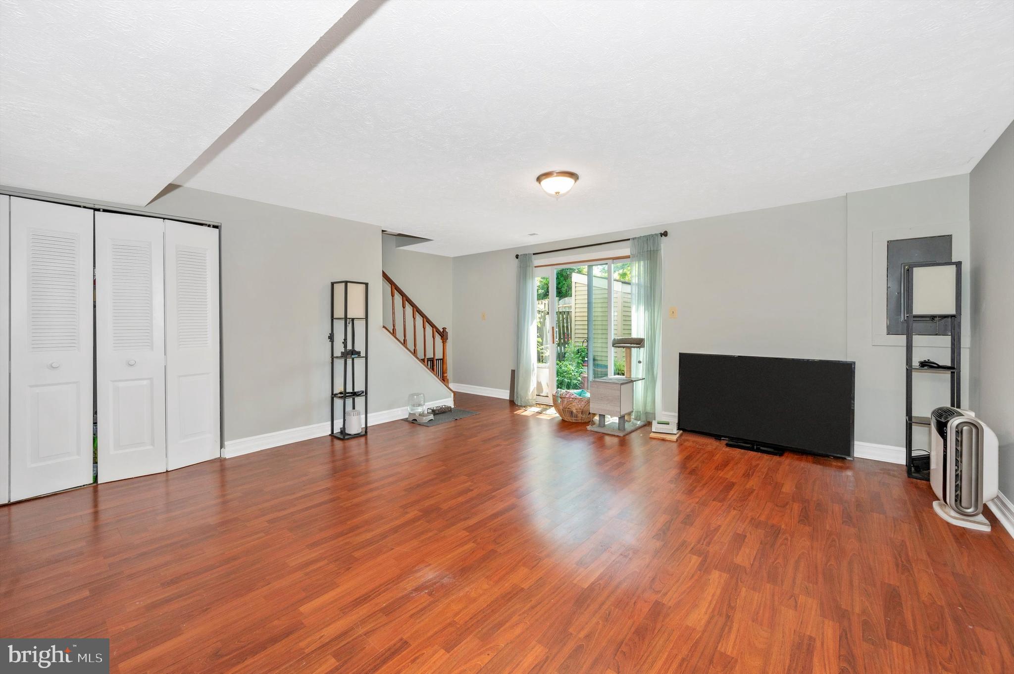 MEADOWVALE - Residential