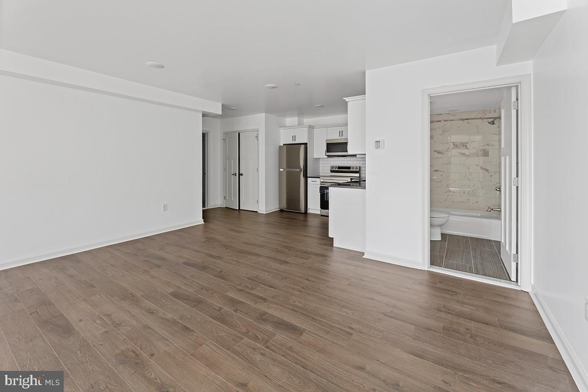 404 FOUNTAIN STREET 214