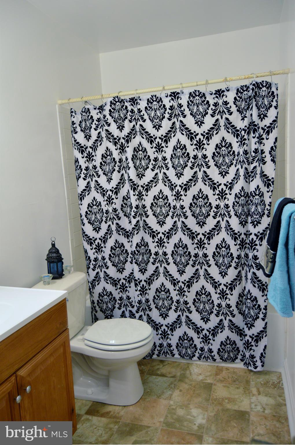 WHISKEY BOTTOM - Residential