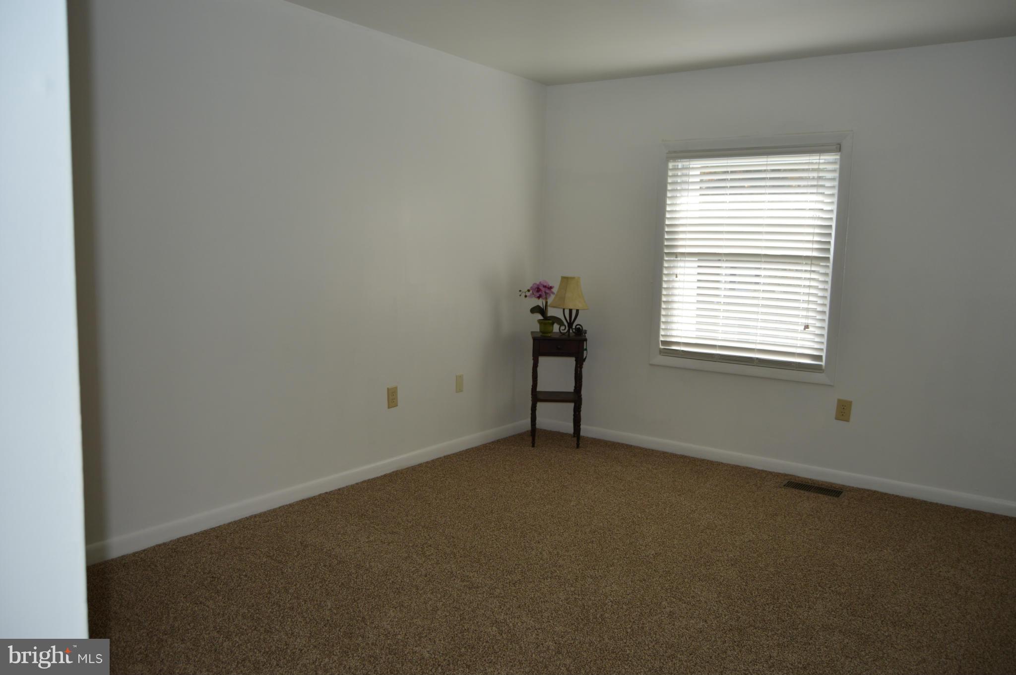 WHISKEY BOTTOM - Residential