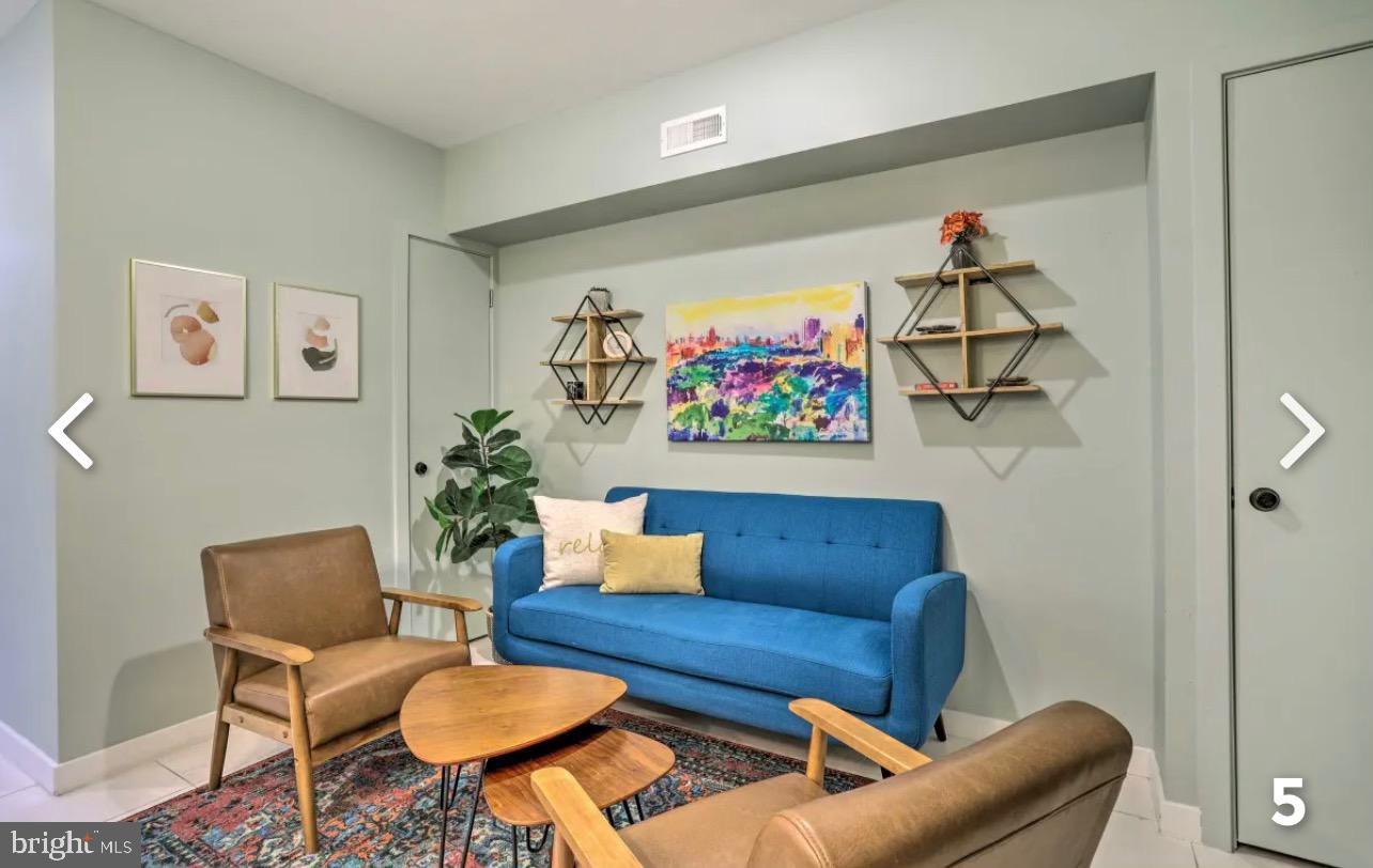 OLDE KENSINGTON - Residential Lease