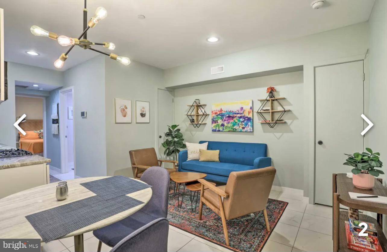 OLDE KENSINGTON - Residential Lease