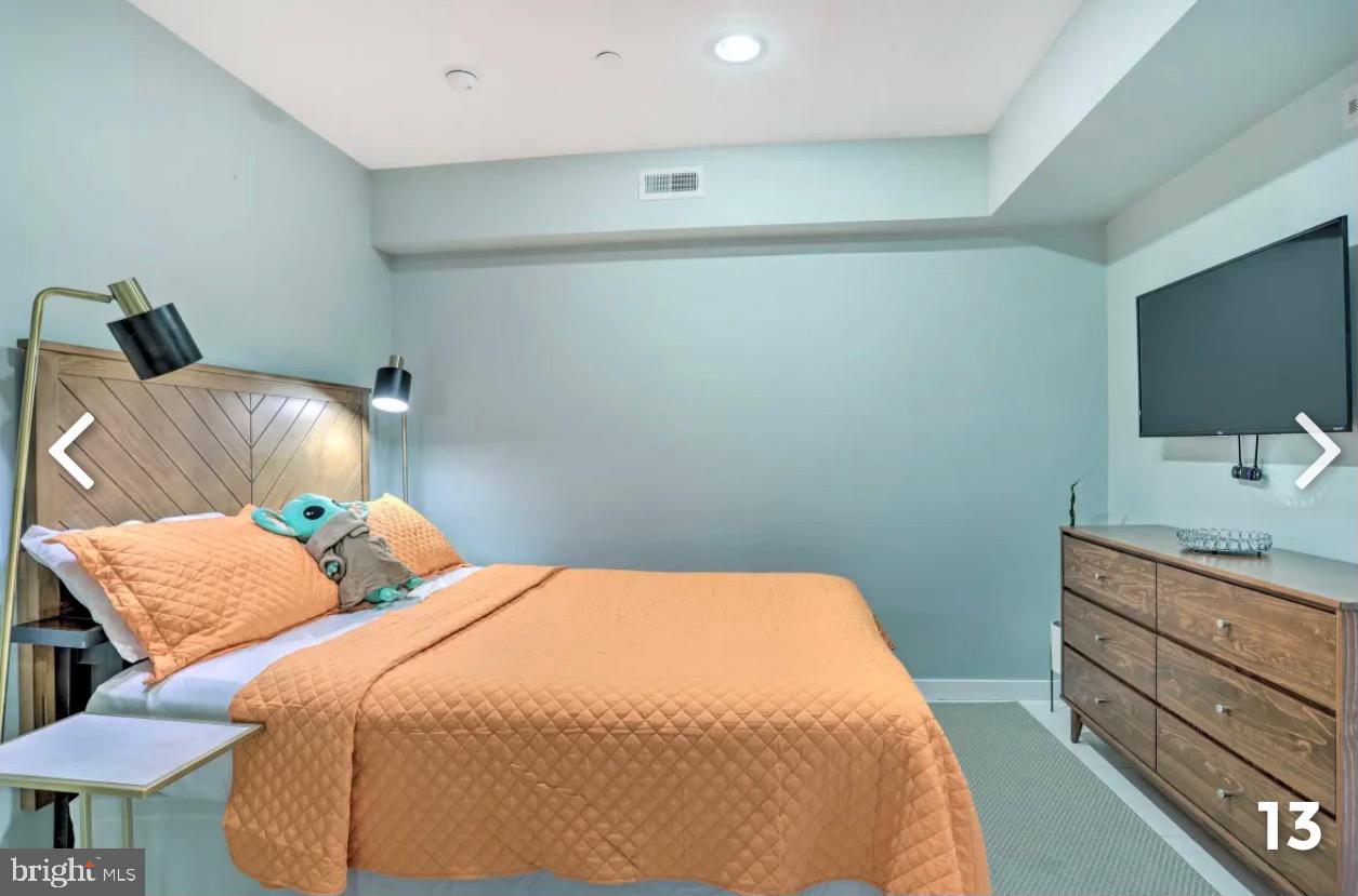 OLDE KENSINGTON - Residential Lease