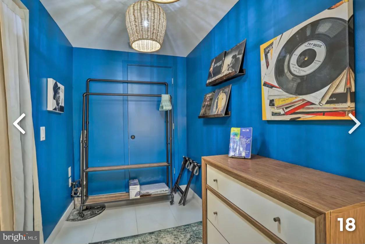 OLDE KENSINGTON - Residential Lease