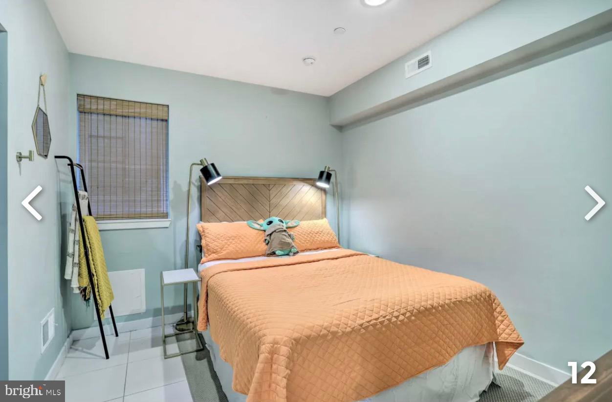 OLDE KENSINGTON - Residential Lease