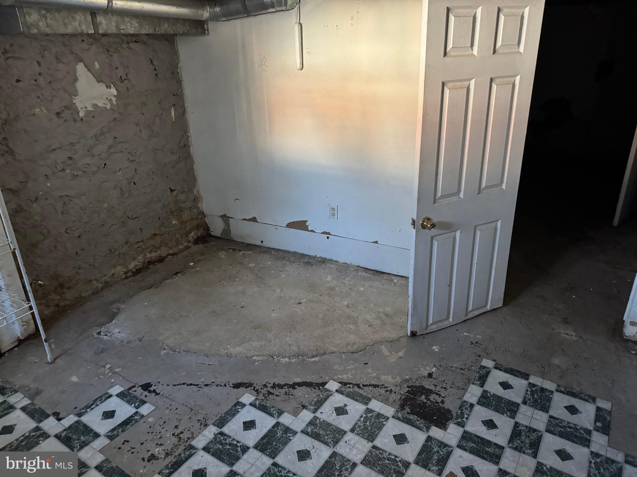 BALTIMORE HIGHLANDS - Residential