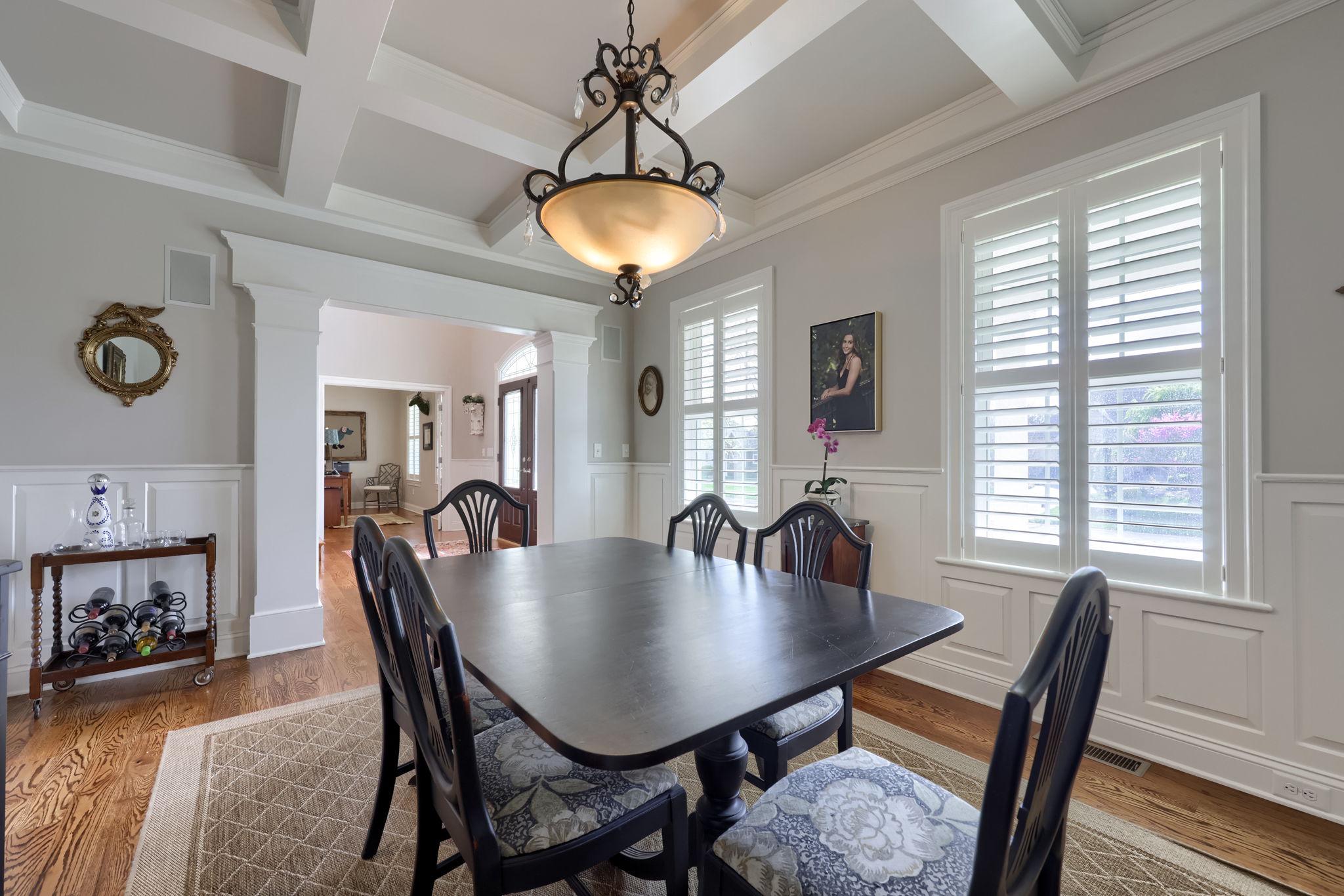 WELLESLEY MANOR - Residential