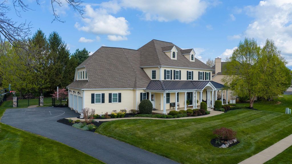 Photo of 517 Wheatfield Drive, LITITZ, PA 17543 (MLS # PALA2086902)