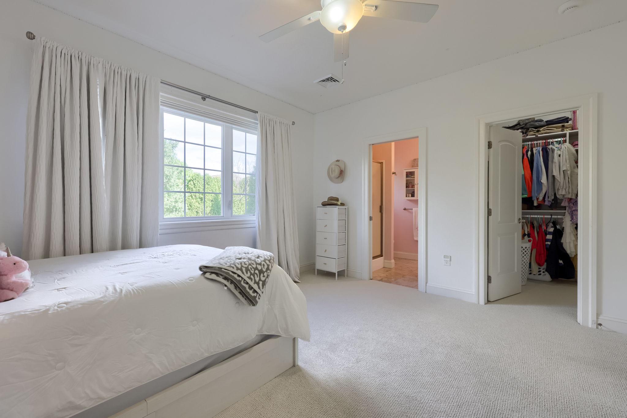 WELLESLEY MANOR - Residential