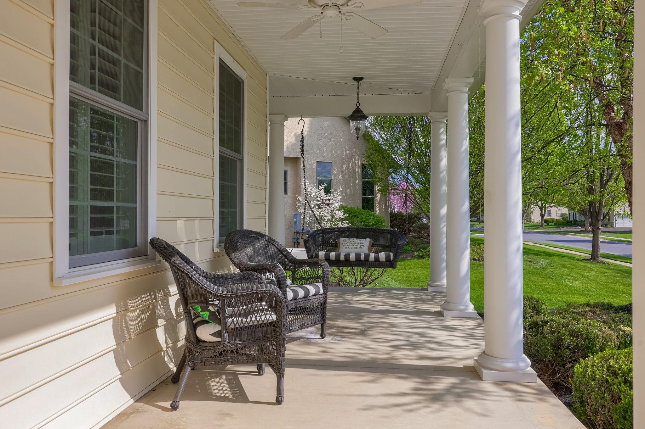 WELLESLEY MANOR - Residential