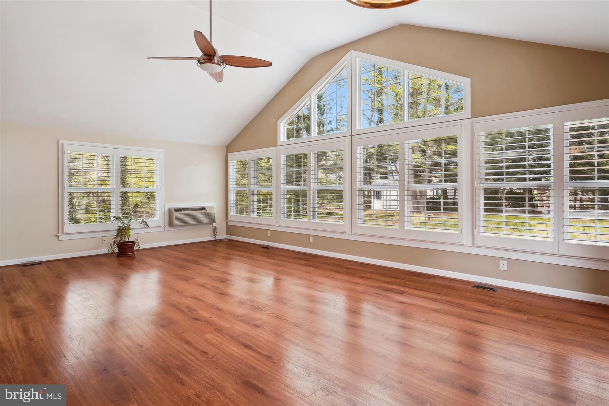 BAY CITY - Residential