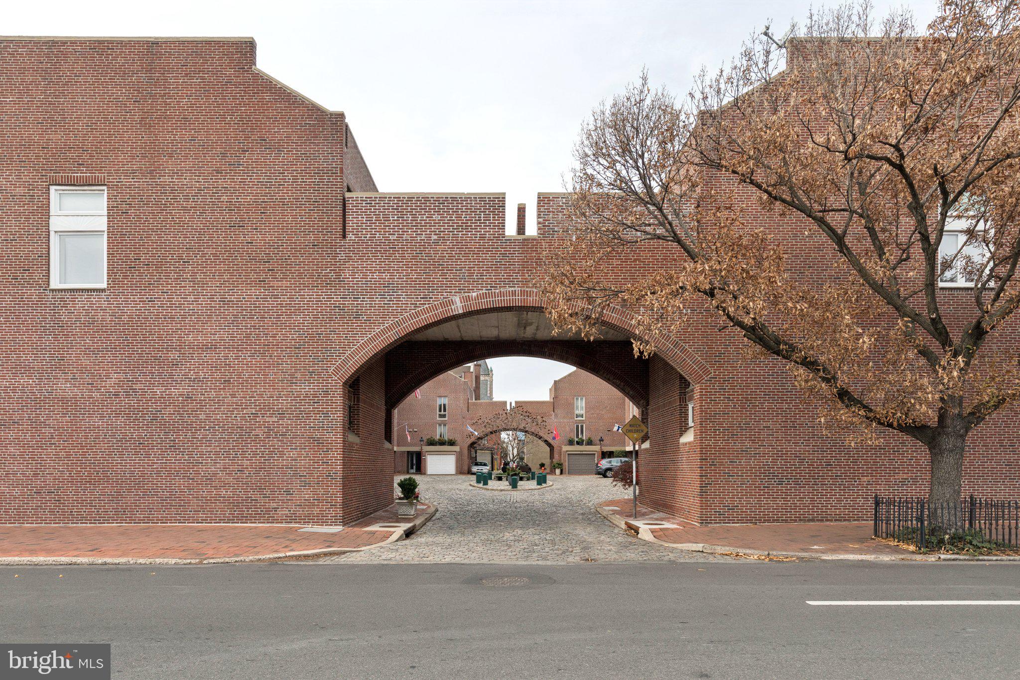 SOCIETY HILL - Residential