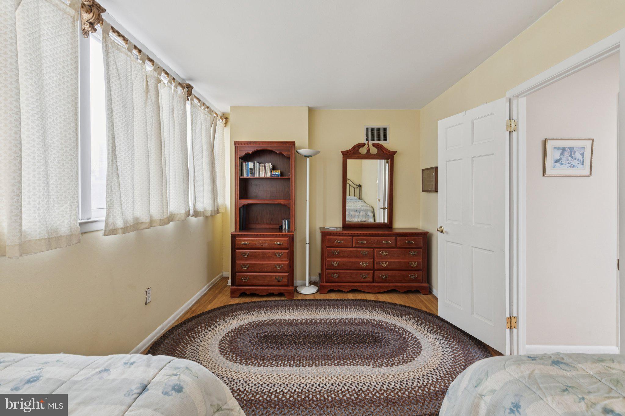 SOCIETY HILL - Residential